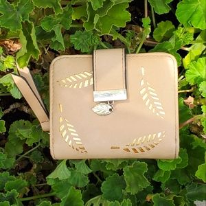 Beige Small Feather Wallet